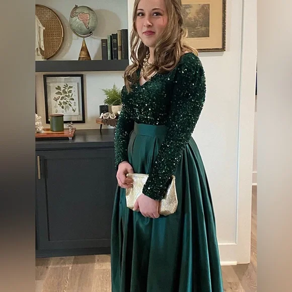 CV Neck Long Sleeve Prom Dress Slit Sequin Satin Formal Evening Gown - Picture 3 of 13